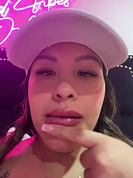 sexyyykloee online show from March 17, 5:55 am