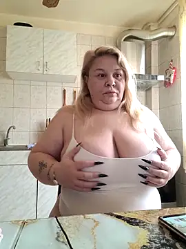 AriannaMilf online show from November 14, 10:04 am