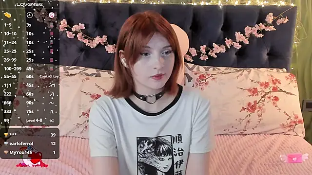 Snapshot of AliceLanley chatting on September 27, 12:34 pm AliceLanley online show from September 27, 12:34 pm