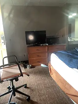 Stressreliever82 online show from April 26, 8:06 pm