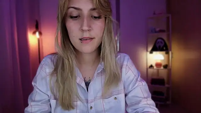 Dakotaa  online show from April 4, 12:53 am