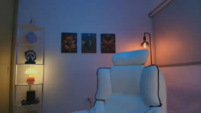 Snapshot of Dakotaa_ chatting on October 27, 5:03 am Dakotaa  online show from October 27, 5:03 am