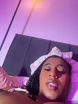 charlotteeruss online show from July 23, 1:58 am