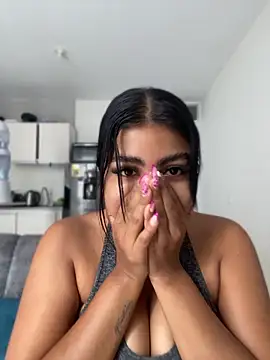 NatashaBrown12 online show from June 22, 1:19 pm