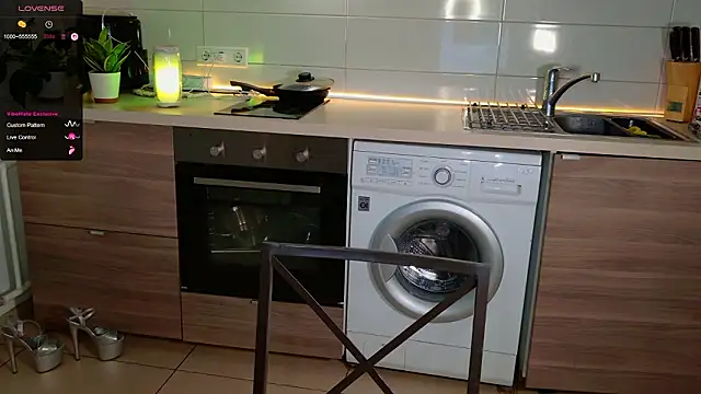 MissLovex online show from March 19, 8:07 am