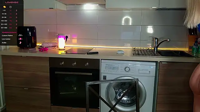 MissLovex online show from March 26, 4:58 am