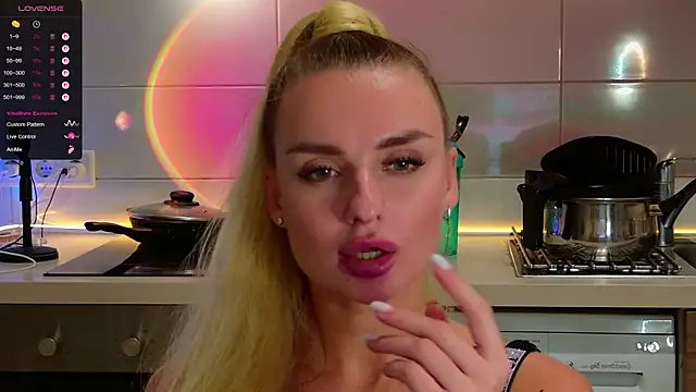 MissLovex online show from November 6, 10:21 am