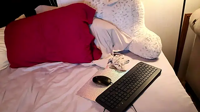 xxpixeyxx online show from October 22, 3:44 am