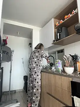 Ameellie online show from November 25, 4:31 pm