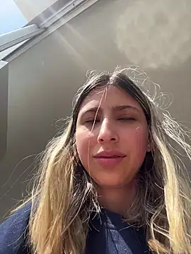 Ameellie online show from November 4, 2:33 pm