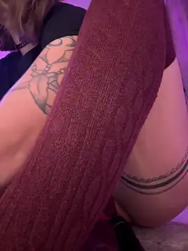 Mia Railey online show from November 2, 9:18 pm