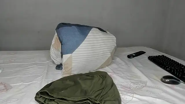 Jade Dorthini online show from September 27, 7:43 pm