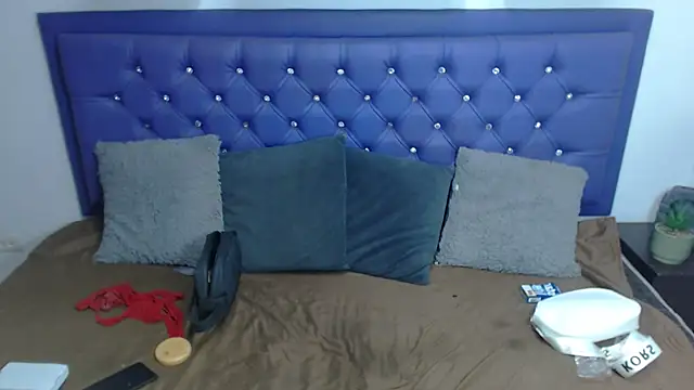 kiwii nasty online show from November 22, 2:03 am