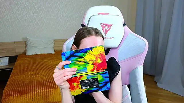 Cowell Adelina online show from April 17, 9:33 am