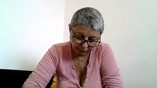 roseblak42 online show from December 21, 12:09 pm