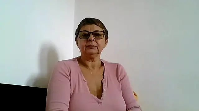 roseblak42 online show from October 21, 10:19 am