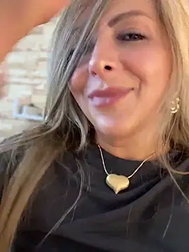  Abril-Office1 online show from October 15, 3:47 pm