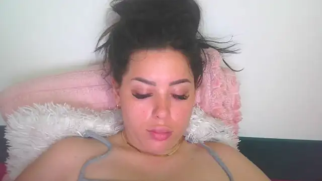 LovelyJulliette online show from June 22, 1:41 pm