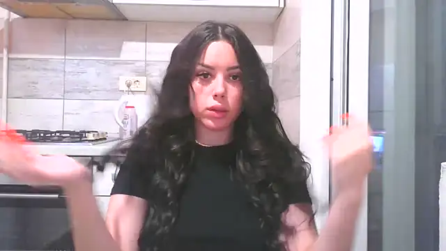 LovelyJulliette online show from June 24, 3:33 pm