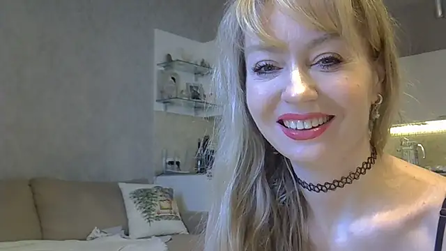 ZarinaSwift online show from February 26, 4:44 am