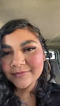 ItsEla online show from March 19, 2:21 pm