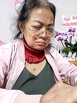 Hotestlove online show from February 8, 3:16 pm