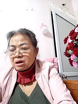 Hotestlove online show from February 3, 1:38 pm