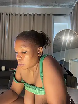 slimcateee online show from May 10, 9:11 am