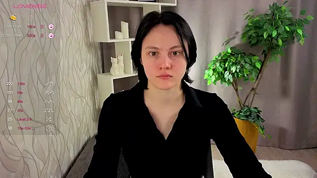 MaryCoopeer online show from October 5, 5:23 am