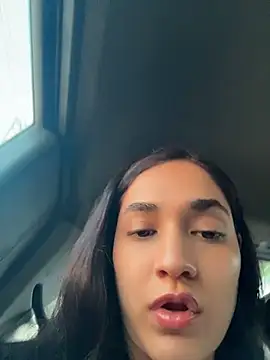 CuteFatima online show from May 27, 1:52 pm