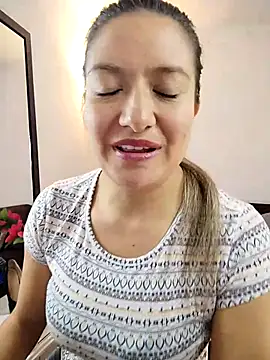 valeriahunter1 online show from November 20, 10:33 pm