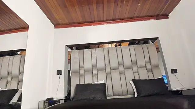 NikkySmiith online show from November 10, 11:27 am