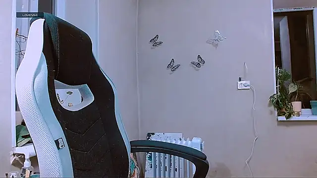 RosaJil online show from March 13, 5:47 pm