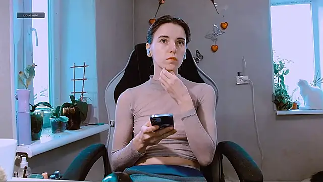 RosaJil online show from February 17, 2:05 pm