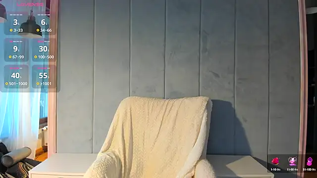Snapshot of Sassy_Teen chatting on September 14, 8:12 am Sassy Teen online show from September 14, 8:12 am