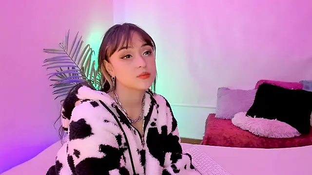 Gloomydoll online show from November 27, 8:01 pm