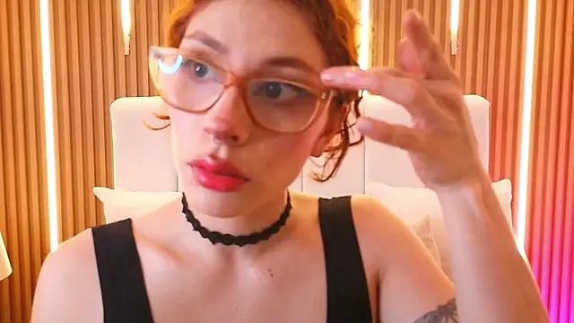 Katy Van online show from March 11, 8:55 pm