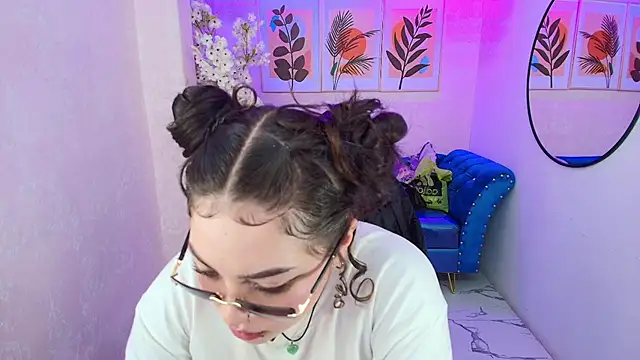 Isa reel online show from October 10, 7:52 pm