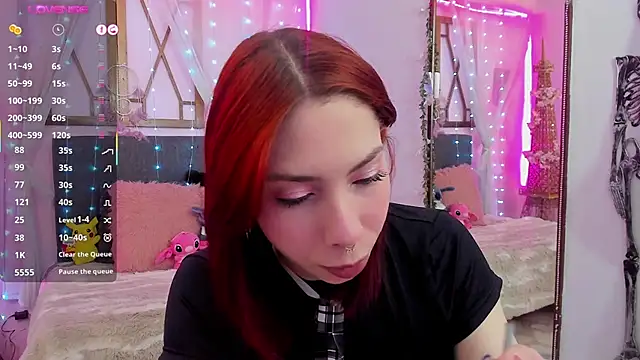 laura olssen online show from November 28, 12:30 pm