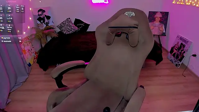 HelloRoxy online show from October 31, 10:36 pm