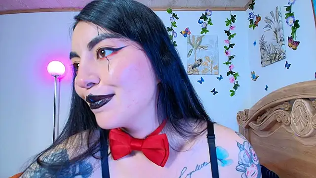 Snapshot of Teresa_Moon_ chatting on October 31, 6:45 pm Teresa Moon  online show from October 31, 6:45 pm