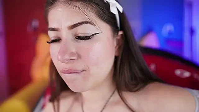 miss  pamela online show from January 10, 11:15 am