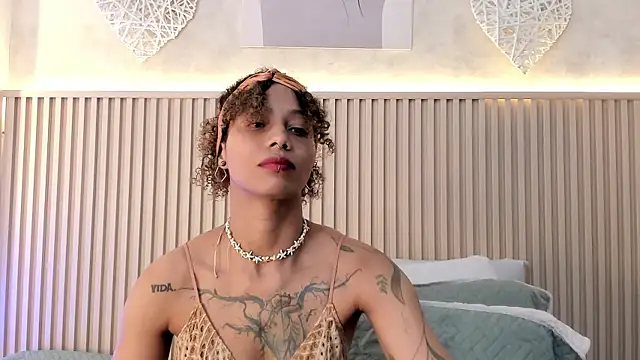 daiana curly online show from November 28, 8:45 pm