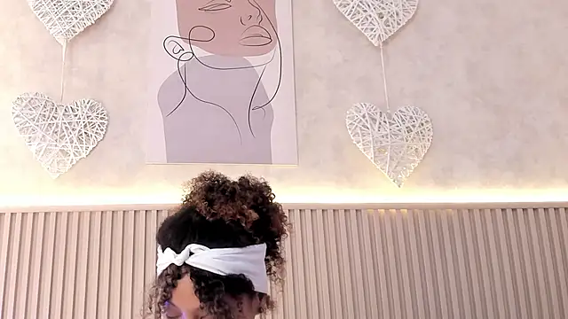 daiana curly online show from November 11, 9:01 pm