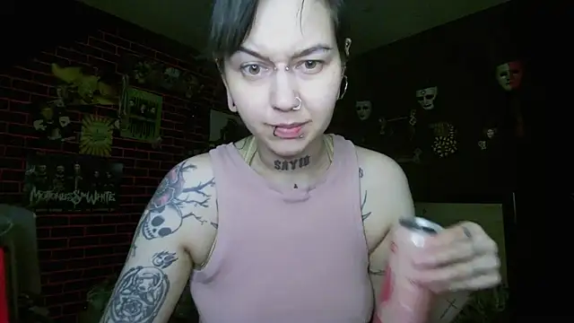 MoorderxDoll online show from April 19, 7:52 am