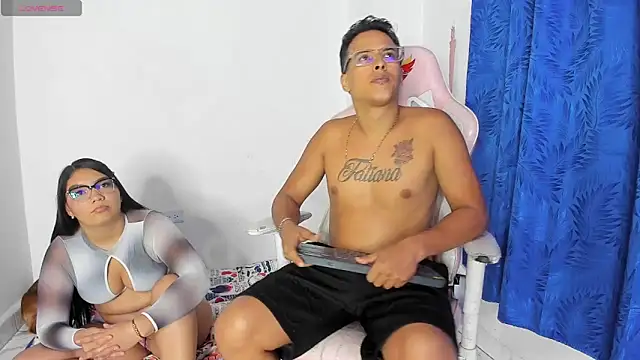 Latinos couples online show from March 9, 3:53 am