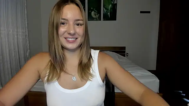 ThreeshaWhite online show from June 25, 3:39 am