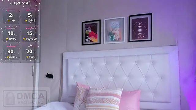 emma  smith1 online show from April 23, 12:40 pm