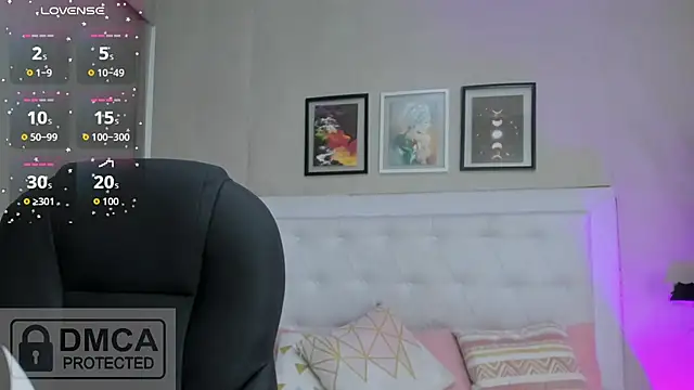 emma  smith1 online show from March 30, 11:32 am