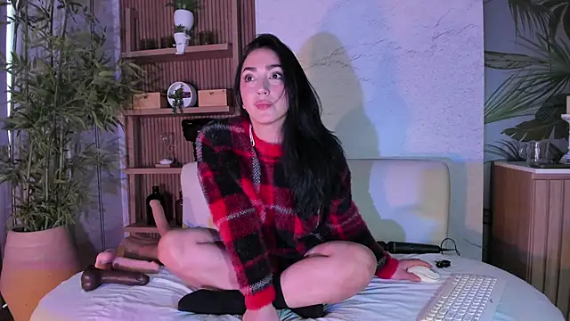 LIAH IZUMI online show from June 5, 1:28 pm